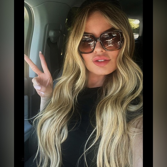 Tika's Closet! 🦋 - Picture 9 of 13